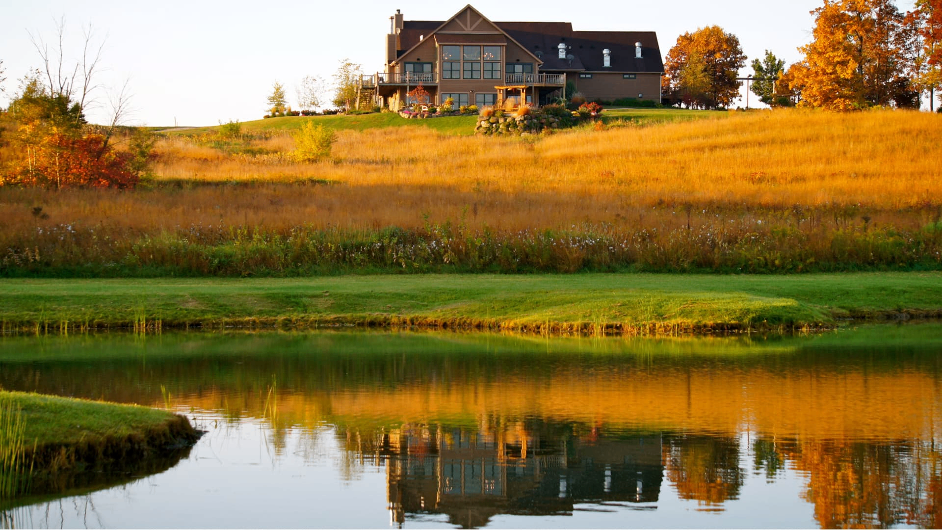 Milford Hills clubhouse